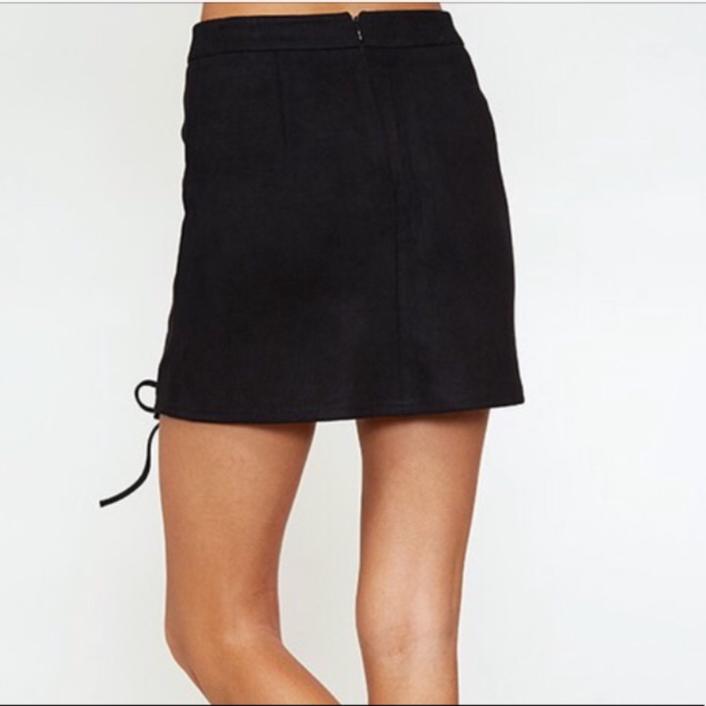 ❗️One Left❗️NWT Black Suede Cross Cross Skirt - Picture 3 of 5